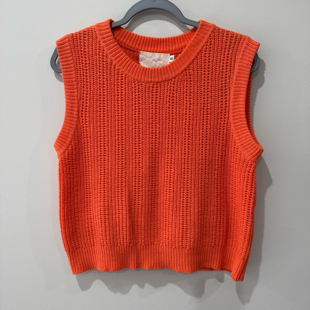 Maison‎ Haussmann Size Medium Knit Vibrant Orange Sleeveless Sweater Vest Jumper